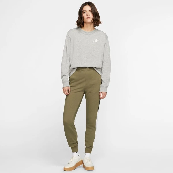 NIKE Women's Sportswear Gym Cropped Crew Top 6 NIKE Women's Sportswear Gym Cropped Crew Top - Image 6