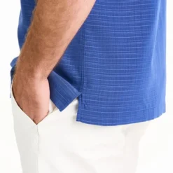 VAN HEUSEN Men's Weekend Cross Dye Short-Sleeve Shirt -Chic Clothing Store 2084698 402 alt2